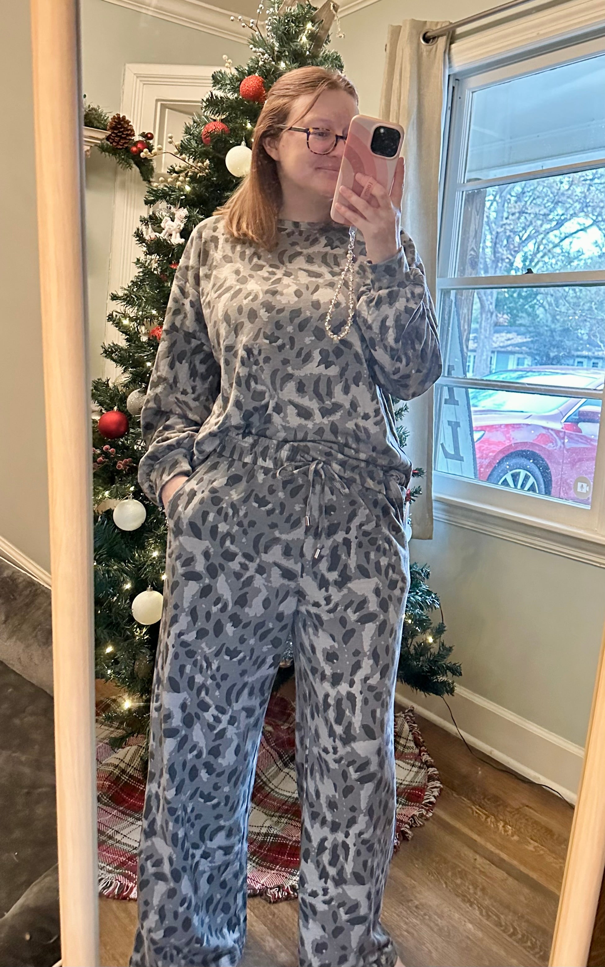 Grey Leopard 2 piece set